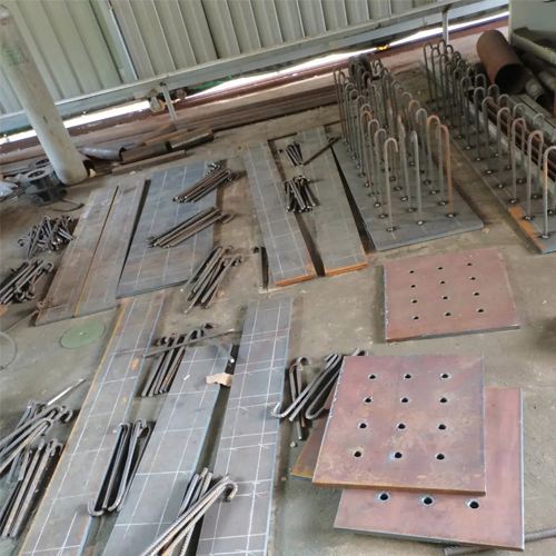 有哪些其他因素会影响雅安预埋件位置的确定？